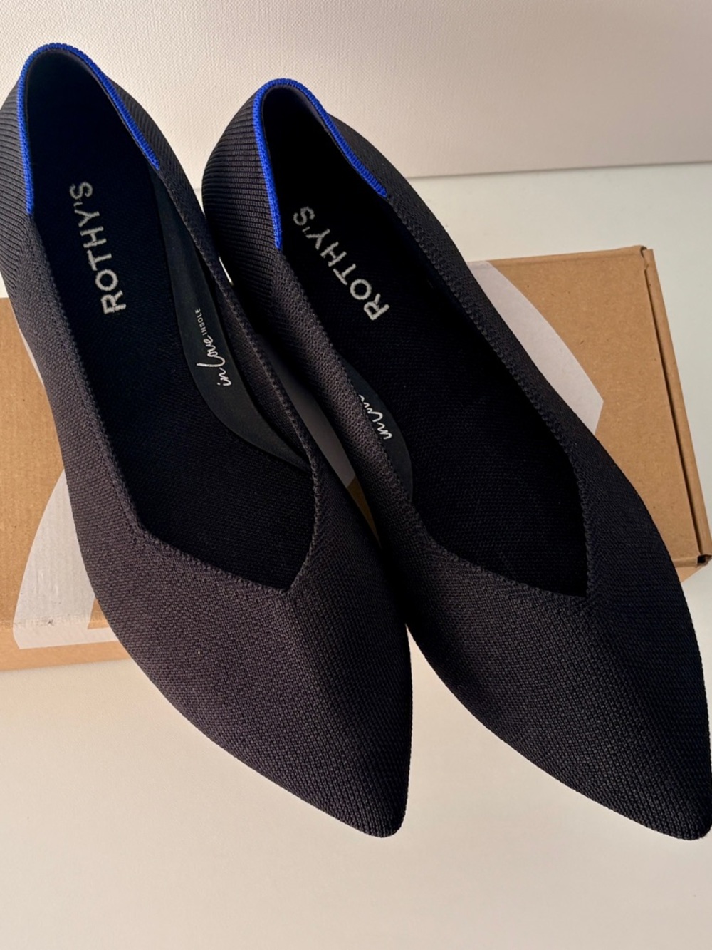 Rothy’s Black Pointed Flats 9.5 Wide | Blue Trim | Excellent Condition Like New